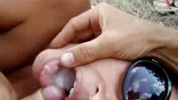 Das sinnliche rothaarige Babe Alison Fox zeigt porn mutter tochter ihren nackten, zierlichen Körper